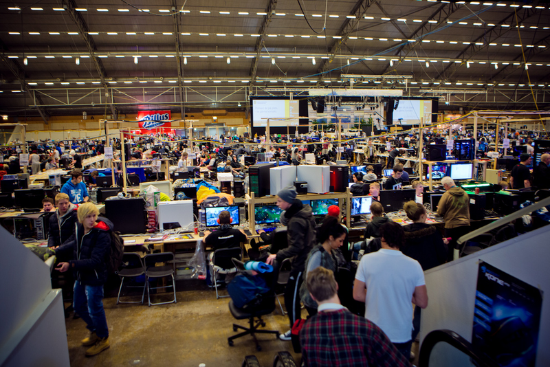 Illustration for article titled The Sights, Lights (and Imagined Smells) of the World's Biggest LAN Party